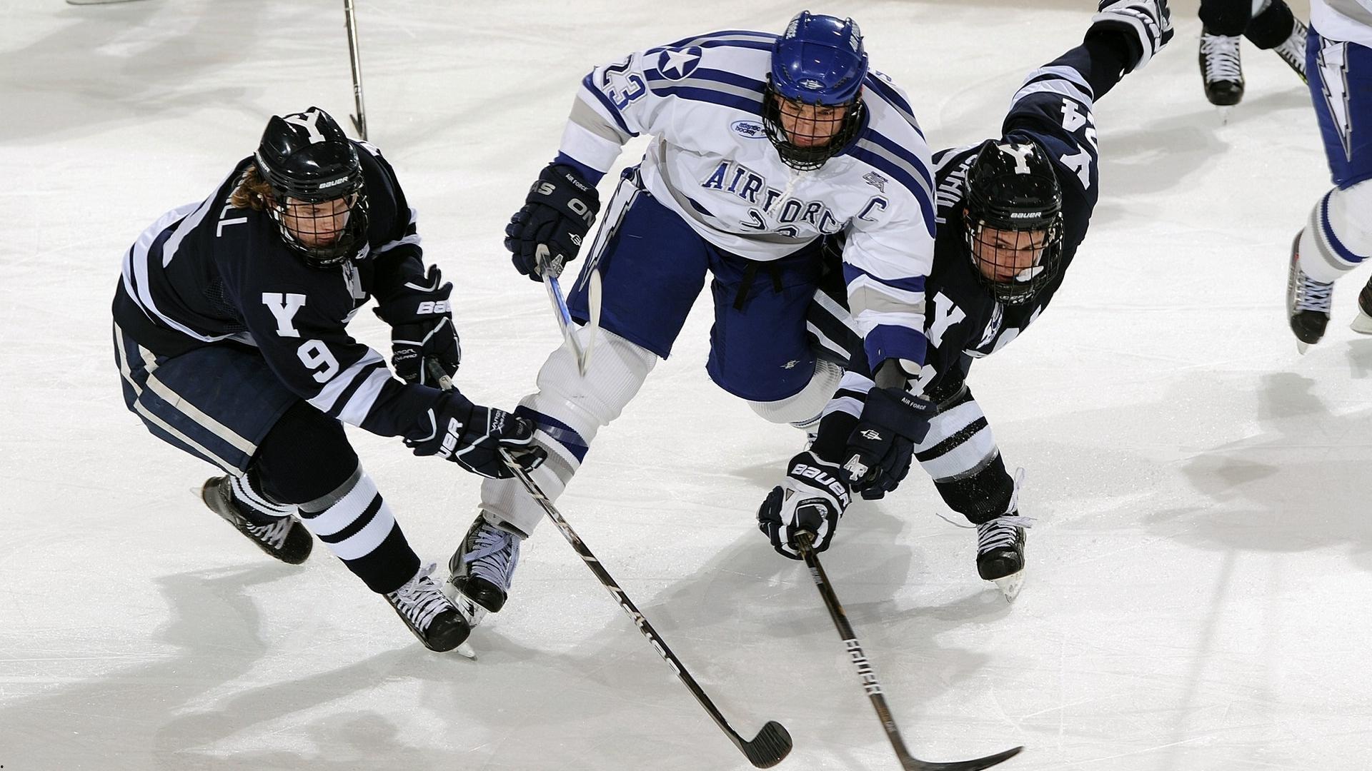 从世界波到德比绝杀，绿茵场上的五记永恒瞬间